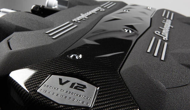<strong>Lamborghini｜ランボルギーニ</strong>　新型V12エンジン