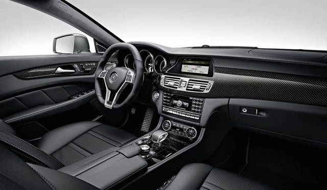 <strong>Mercedes-Benz｜メルセデス・ベンツ CLS 63 AMG</strong>