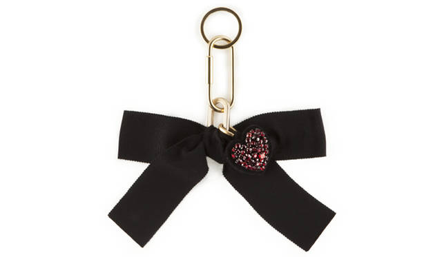 <strong>LANVIN｜ランバン</strong>　チャーム　2万5200円（ランバン／ランバン ジャパン）