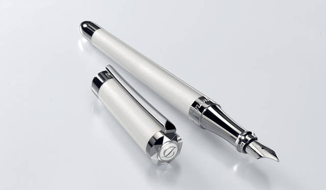 <strong>S.T.Dupont｜エス・テー・デュポン</strong>　「リベルテ」 コレクション