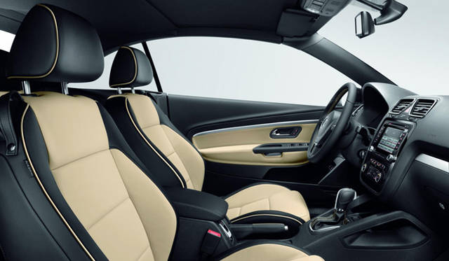 <strong>Volkswagen EOS｜フォルクスワーゲン イオス</strong>