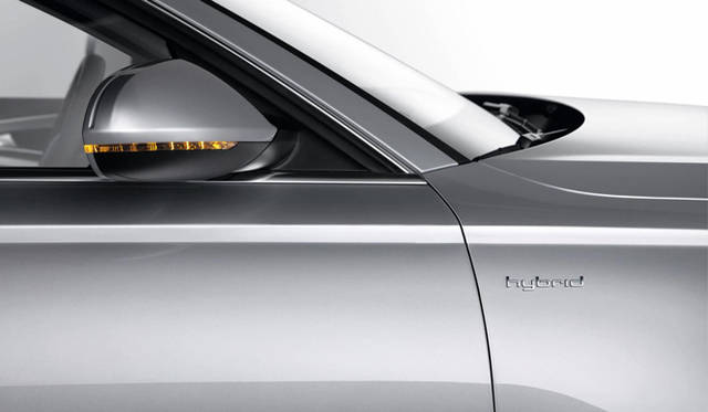 <strong>Audi A6 Hybrid｜アウディ A6 ハイブリッド</strong>