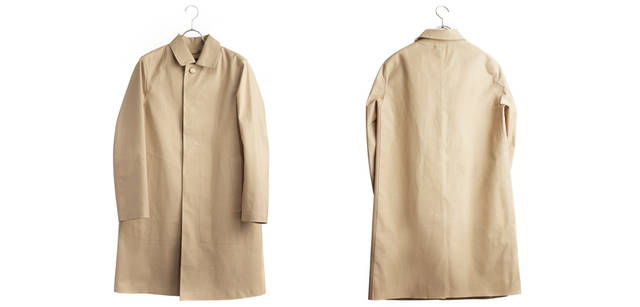 <strong>Scottish mode for men｜</strong> ゴム引きコートの「Dunkeld（ダンケルド）」は昨年リニューアルしたベストセラーモデルのひとつ。 コート「Dunkeld」 12万6000円（マッキントッシュ／エストネーション）