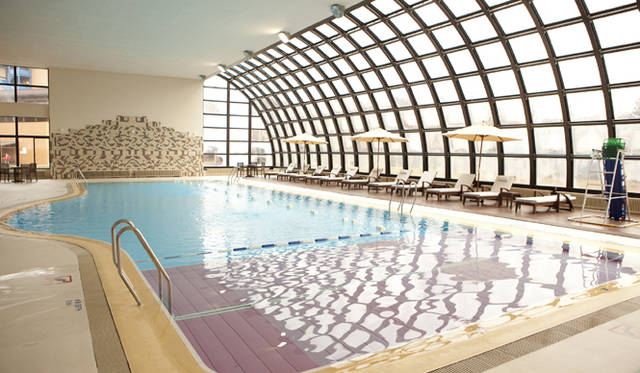 <strong>Club Med Sahoro, Hokkaido</strong>｜クラブメッド北海道（サホロ）がリニューアルオープン！　降りしきる雪を眺めながら優雅にワークアウトなんていかがだろう。