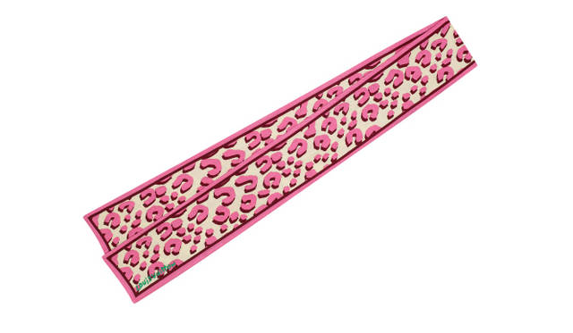 <strong>LOUIS VUITTON｜ルイ・ヴィトン</strong>　レオパードプリントを使用したバンドー・レオパードの新色。バッグに結んだり、ヘッドアクセサリーやベルト代りに使ったり、幅広くコーディネイトのアクセントになりそう。「バンドー・レオパード」 [2011年1月上旬発売] 各1万4700円（ルイ・ヴィトン）　©LOUIS VUITTON/AURORE COLIBERT