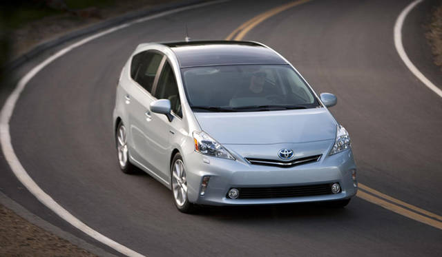 <strong>TOYOTA Prius v｜トヨタ プリウスv</strong>