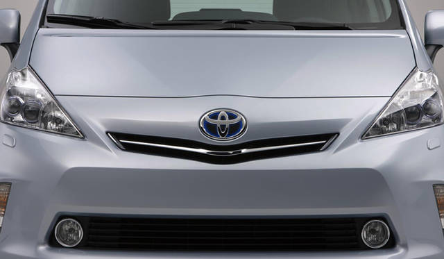 <strong>TOYOTA Prius v｜トヨタ プリウスv</strong>