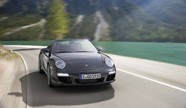 <strong>PORSCHE 911 Black Edition｜ポルシェ 911 ブラックエディション</strong>