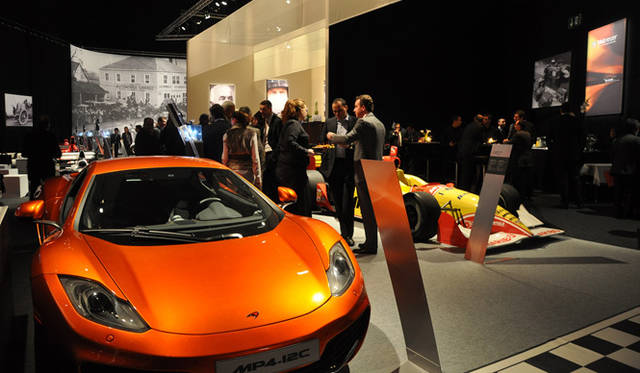 <strong>TAG Heuer｜タグ・ホイヤー</strong> ジュネーブでの特別展“MASTERING SPEED” 会場のようす。