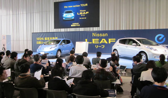 <strong>日産 ザ・ニュー・アクション・ツアー｜NISSAN the new action TOUR</strong>　横浜での冒頭挨拶前。