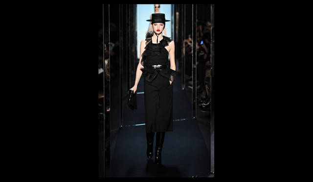 <strong>DIANE VON FURSTENBERG｜ダイアン フォン ファステンバーグ</strong> 2011年秋冬コレクション速報