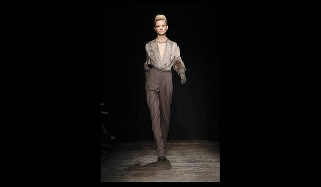 <strong>DONNA KARAN NEW YORK｜ダナ キャラン ニューヨーク</strong> 2011年秋冬コレクション速報