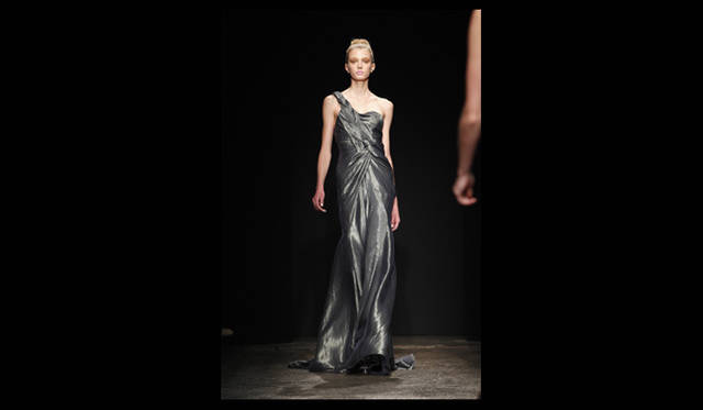 <strong>DONNA KARAN NEW YORK｜ダナ キャラン ニューヨーク</strong> 2011年秋冬コレクション速報