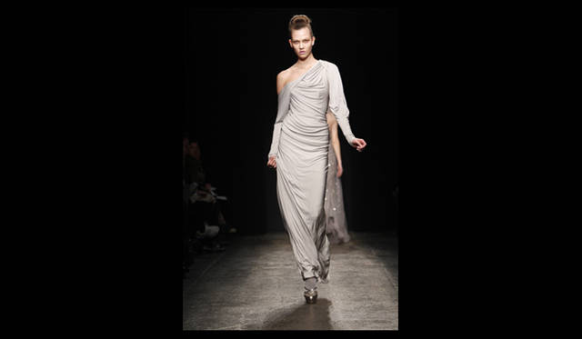 <strong>DONNA KARAN NEW YORK｜ダナ キャラン ニューヨーク</strong> 2011年秋冬コレクション速報