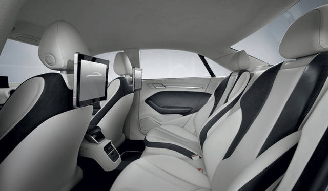 <strong>Audi A3 concept｜アウディ A3 コンセプト</strong>