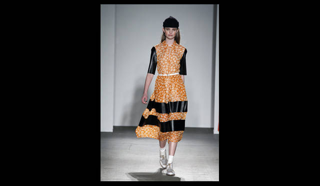 <strong>KAREN WALKER｜カレン ウォーカー</strong> 2011年秋冬コレクション速報　