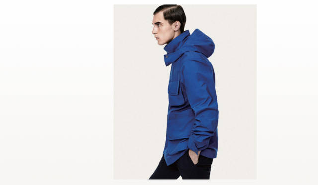 <strong>UNIQLO +J｜ユニクロ プラスジェイ</strong> ブルゾン 1万2900円、パンツ 4990円（すべて+J／ユニクロ 一部店舗とオンラインで販売）