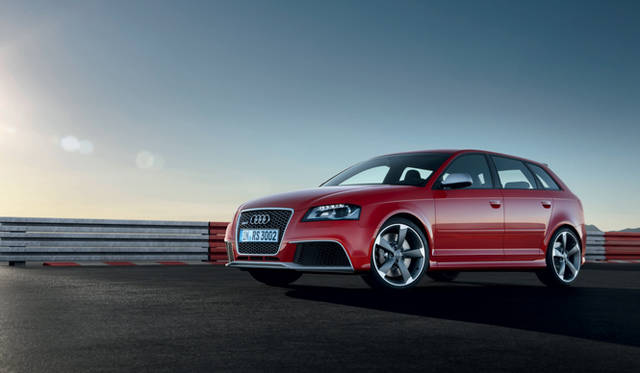<strong>AUDI RS3｜アウディ RS3</strong>