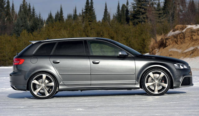 <strong>AUDI RS3｜アウディ RS3</strong>