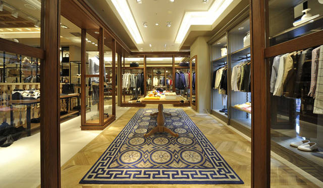 <strong>TOMORROWLAND</strong>　'Tomorrowland Ginza Store'　2F Mens Floor