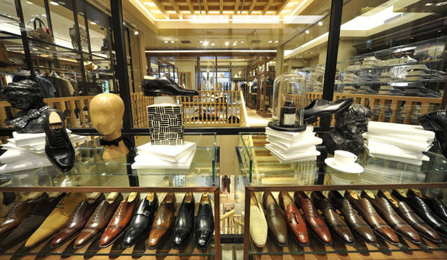 <strong>TOMORROWLAND</strong>　'Tomorrowland Ginza Store'　2F Mens Floor