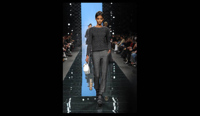 <strong>ERMANNO SCERVIVO｜エルマンノ シェルヴィーノ</strong> 2011年秋冬コレクション速報