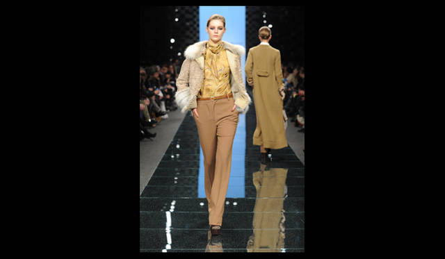<strong>ERMANNO SCERVIVO｜エルマンノ シェルヴィーノ</strong> 2011年秋冬コレクション速報
