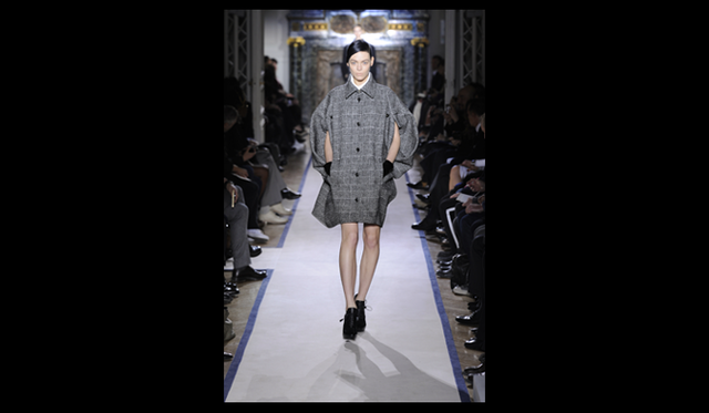 <strong>YVES SAINT LAURENT｜イヴ・サンローラン</strong> 2011年秋冬コレクション速報  Courtesy of Yves Saint Laurent