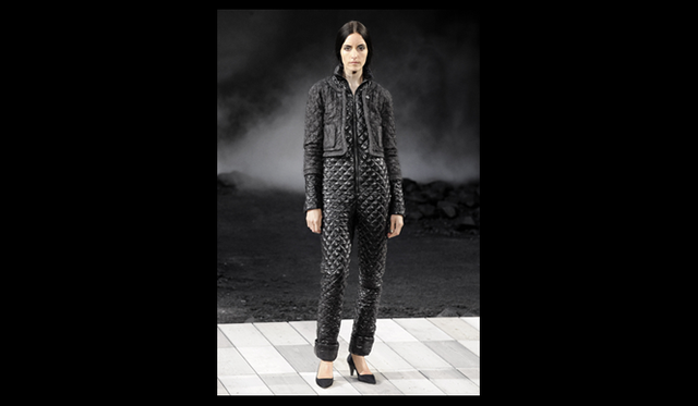<strong>CHANEL</strong> 2011 Fall/Winter Collection Report ©CHANEL