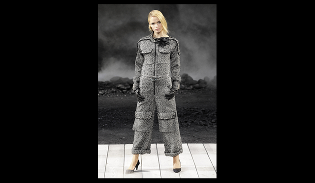 <strong>CHANEL</strong> 2011 Fall/Winter Collection Report ©CHANEL