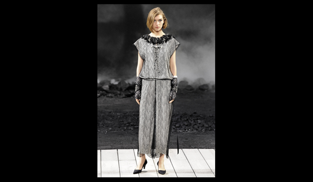 <strong>CHANEL</strong> 2011 Fall/Winter Collection Report ©CHANEL