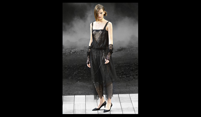 <strong>CHANEL</strong> 2011 Fall/Winter Collection Report ©CHANEL