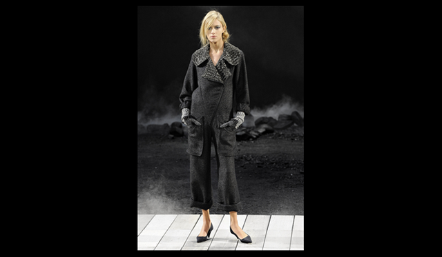 <strong>CHANEL</strong> 2011 Fall/Winter Collection Report ©CHANEL