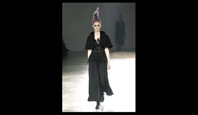 <strong>YOHJI YAMAMOTO｜ヨウジヤマモト</strong> 2011秋冬コレクション速報