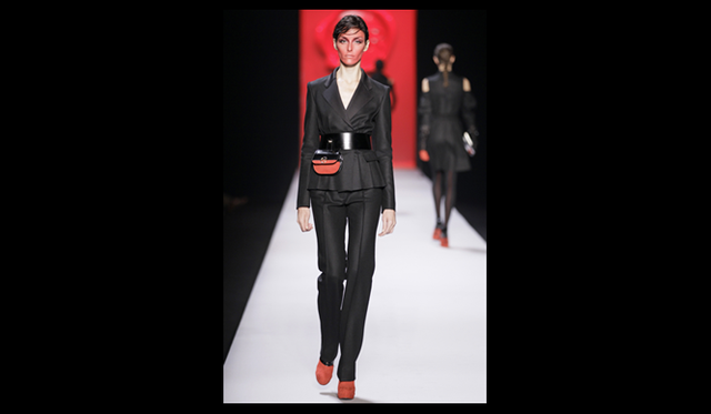 <strong>VIKTOR&ROLF｜ヴィクター＆ロルフ</strong> 2011年秋冬コレクション速報