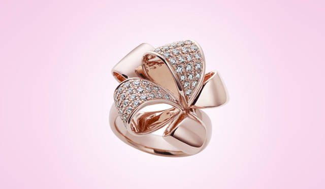 <strong>TASAKI｜タサキ</strong> 「ulala」 [SAKURAゴールド×ダイヤモンド] リング 58万8000円（TASAKI）