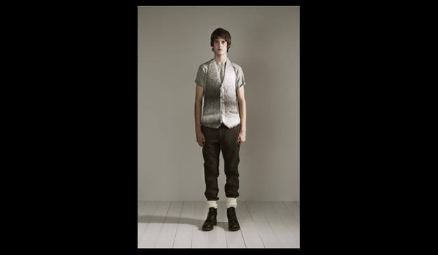 <strong>sacai｜サカイ</strong>　