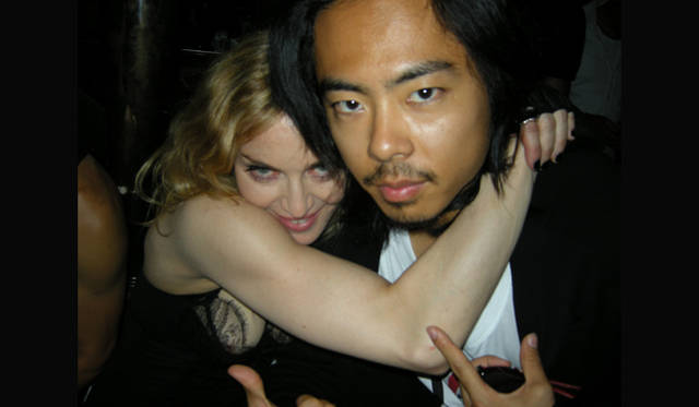 <strong>INTERVIEW</strong>｜マイケル・ジャクソン、マドンナ──二大ポップスターに選ばれたひとりの日本人ダンサー ケント・モリ インタビュー