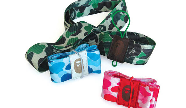<strong>hhstyle.com</strong>　 A BATHING APE® × hhstyle.com「Chairless」　©NOWHERE Co.,Ltd.All rights reserved.1993/2011