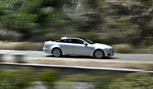 <strong>Jaguar XJ｜ジャガー XJ</strong>