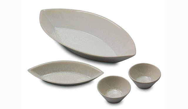 <strong>LIVING MOTIF｜リビング・モティーフ</strong>　「Vueltaシリーズ」サービングディッシュ3675円～