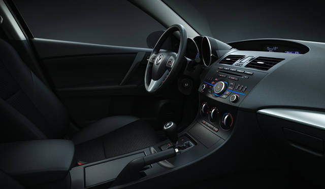<strong>MAZDA MAZDA3｜マツダ マツダ3</strong>