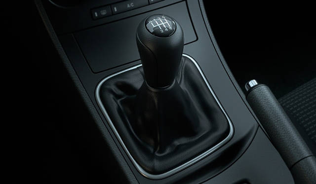 <strong>MAZDA MAZDA3｜マツダ マツダ3</strong>