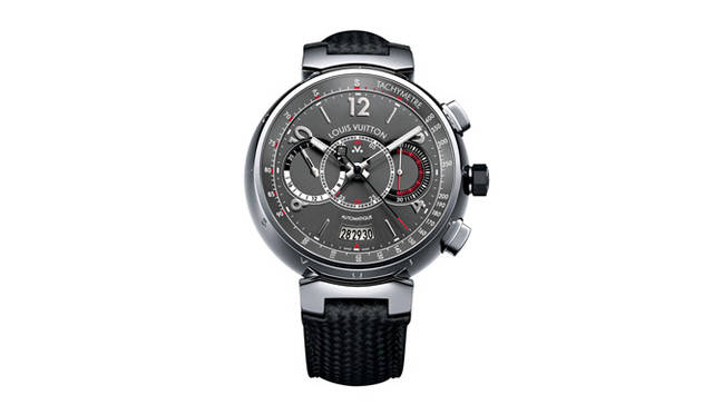<strong>LOUIS VUITTON｜Louis Vuitton</strong>A new automatic chronograph from the Tambour collection, developed for drivers who enjoy travel. The dial is inspired by car dashboards. "Tambour Automatic Chronograph Voyage" ¥724,500 (scheduled for June release, pink gold case scheduled for September release).