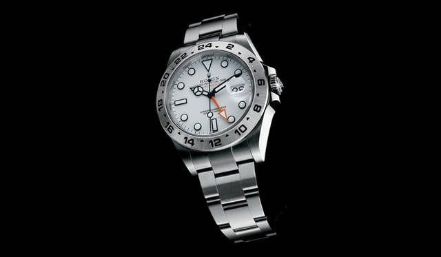 <strong>ROLEX｜Rolex</strong>A 42mm case diameter suitable for daily wear. The Oysterlock clasp with a safety catch ensures secure fastening, and the bracelet is enhanced with the Easylink extension system for easy length adjustment. "Oyster Perpetual Explorer II" ¥693,000 (estimated price) [Scheduled for Autumn release].