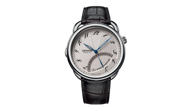 <strong>HERMÈS｜Hermès</strong>This wristwatch features a unique function: pressing the "forget time" button at 9 o'clock resets the hour and minute hands to their positions and hides the date display. "Arceau Temps Suspendu" ¥1,659,000 [Estimated price] (Scheduled for year-end release).