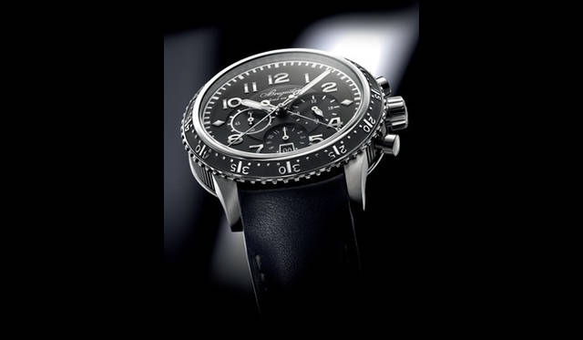 <strong>BREGUET｜Breguet</strong>The latest model in the "Type XXI" aviation chronograph series. "Type XXI Titanium Model" ¥1,323,000 (estimated price) [Scheduled for Autumn release onwards].