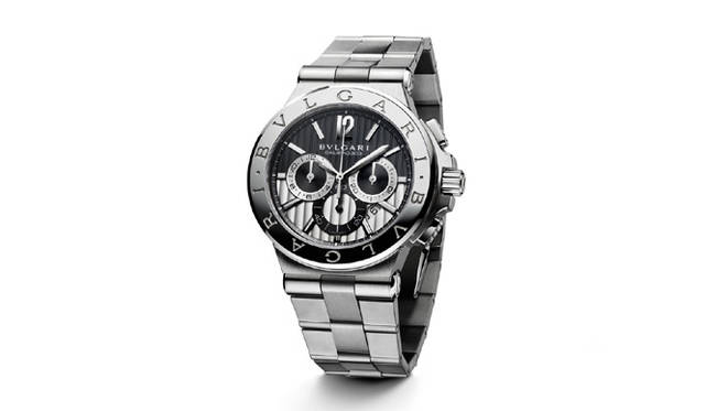 <strong>BVLGARI｜Bulgari</strong>This popular model, first introduced in 2008, has been renewed with a larger dial and a sharper bezel, enhancing its presence and luxurious feel. "Diagono Calibro 303" ¥1,208,500. Scheduled for July release.
