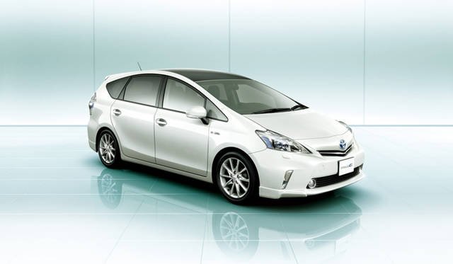 <strong>TOYOTA Priusα│トヨタ プリウス アルファ</strong>