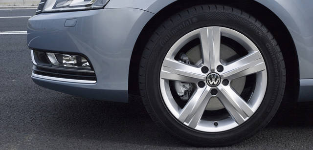 <strong>Volkswagen Passat｜フォルクスワーゲン パサート</strong>